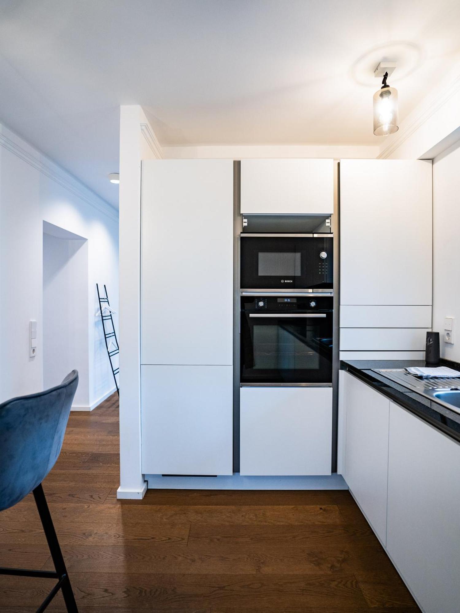 Whirlpool - Zentral - Designloft Mit Xxl Terrasse Wiesbaden Exterior foto