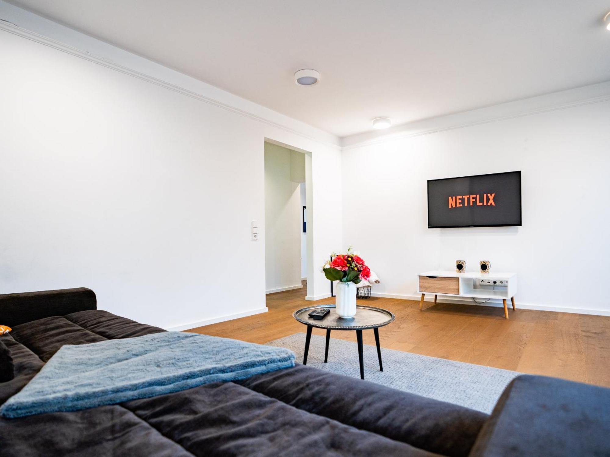 Whirlpool - Zentral - Designloft Mit Xxl Terrasse Wiesbaden Exterior foto