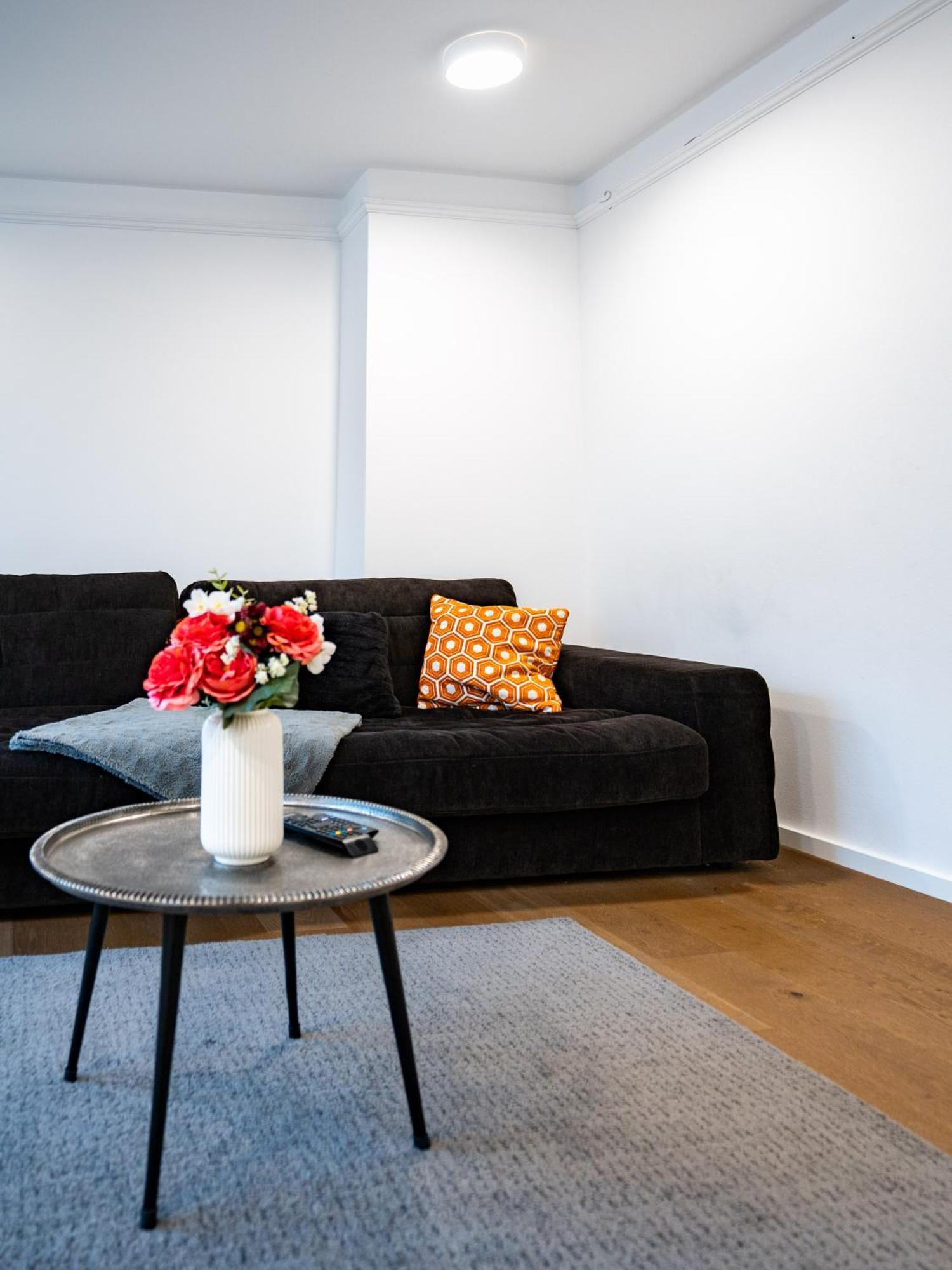 Whirlpool - Zentral - Designloft Mit Xxl Terrasse Wiesbaden Exterior foto