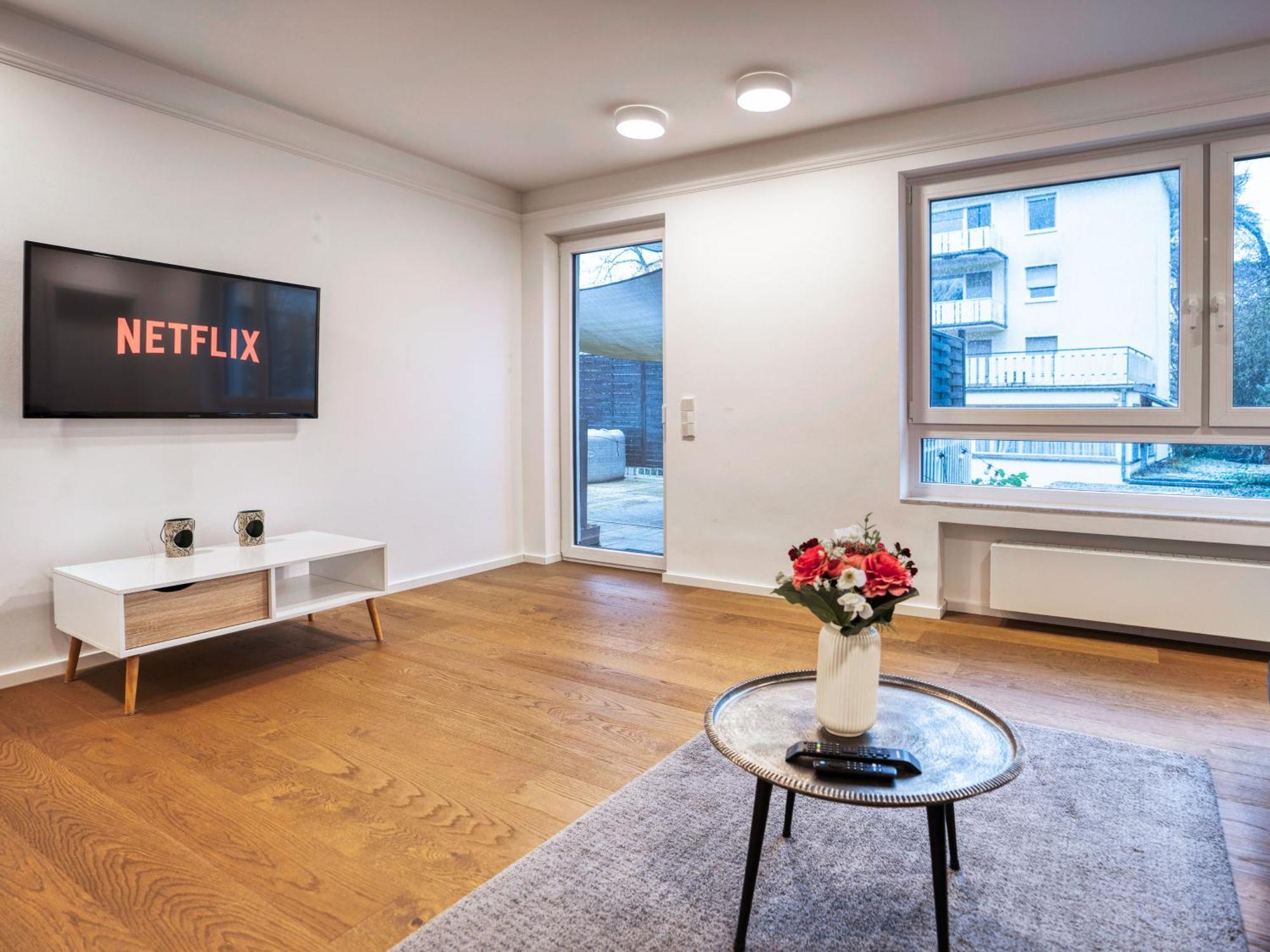 Whirlpool - Zentral - Designloft Mit Xxl Terrasse Wiesbaden Exterior foto