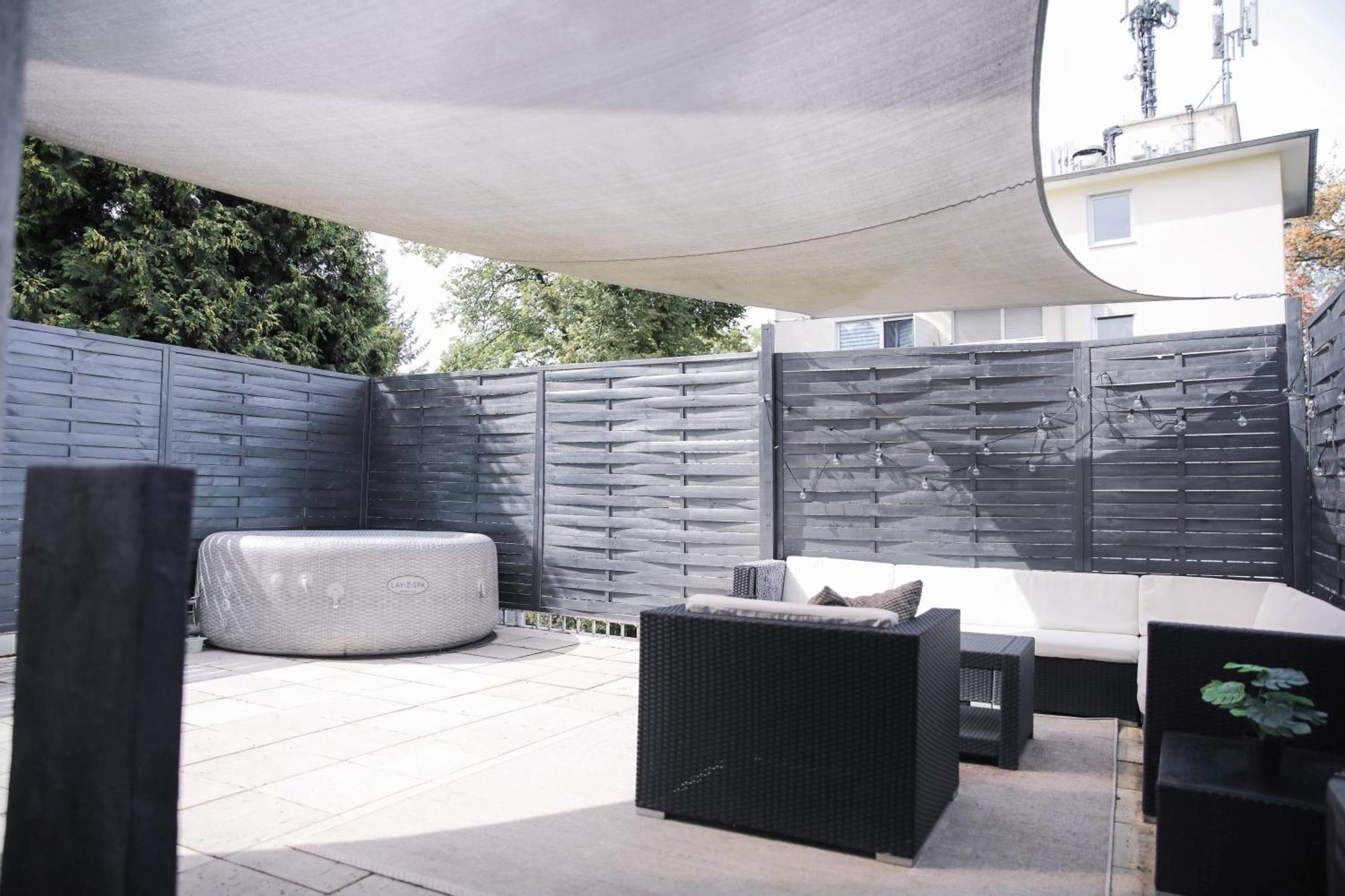 Whirlpool - Zentral - Designloft Mit Xxl Terrasse Wiesbaden Exterior foto